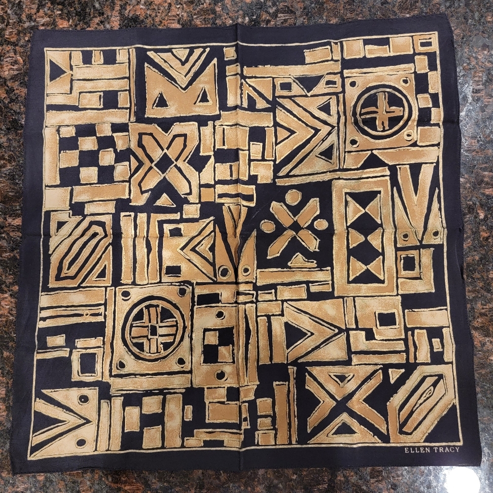 EUC Ellen Tracy Scarf Black And Gold Abstract
